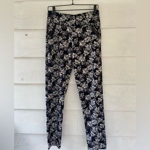 Coco + Carmen - Floral Bottoms (XXL)